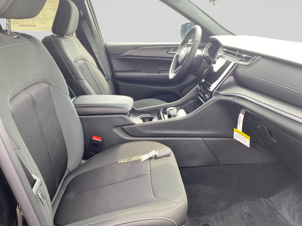 New 2026 Jeep Grand Cherokee Laredo X AWD/4WD image 11
