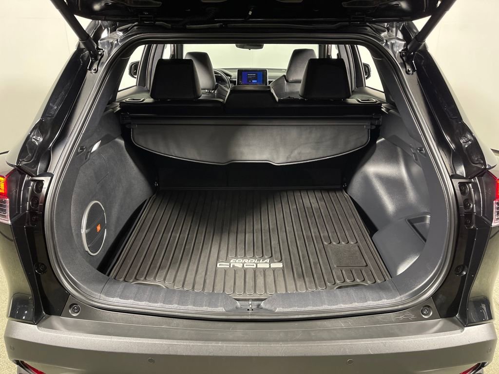 Certified 2025 Toyota Corolla Cross AWD Hybrid image 10