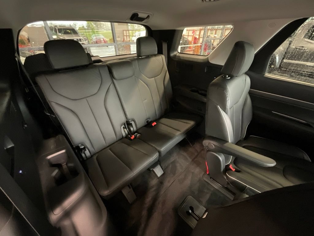 Used 2025 Hyundai Palisade SEL FWD image 21