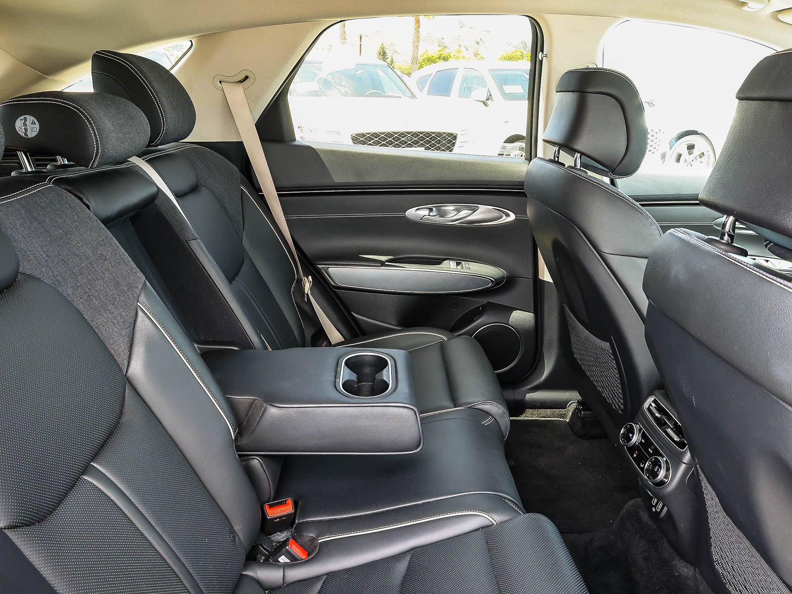 Used 2023 Genesis Electrified GV70 AWD/4WD image 19