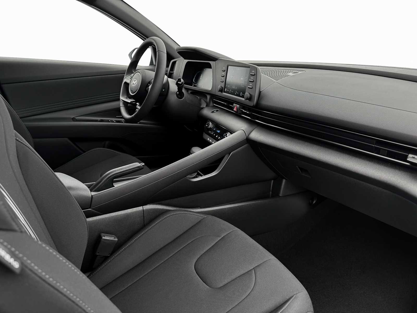 New 2025 Hyundai Elantra Sport image 15