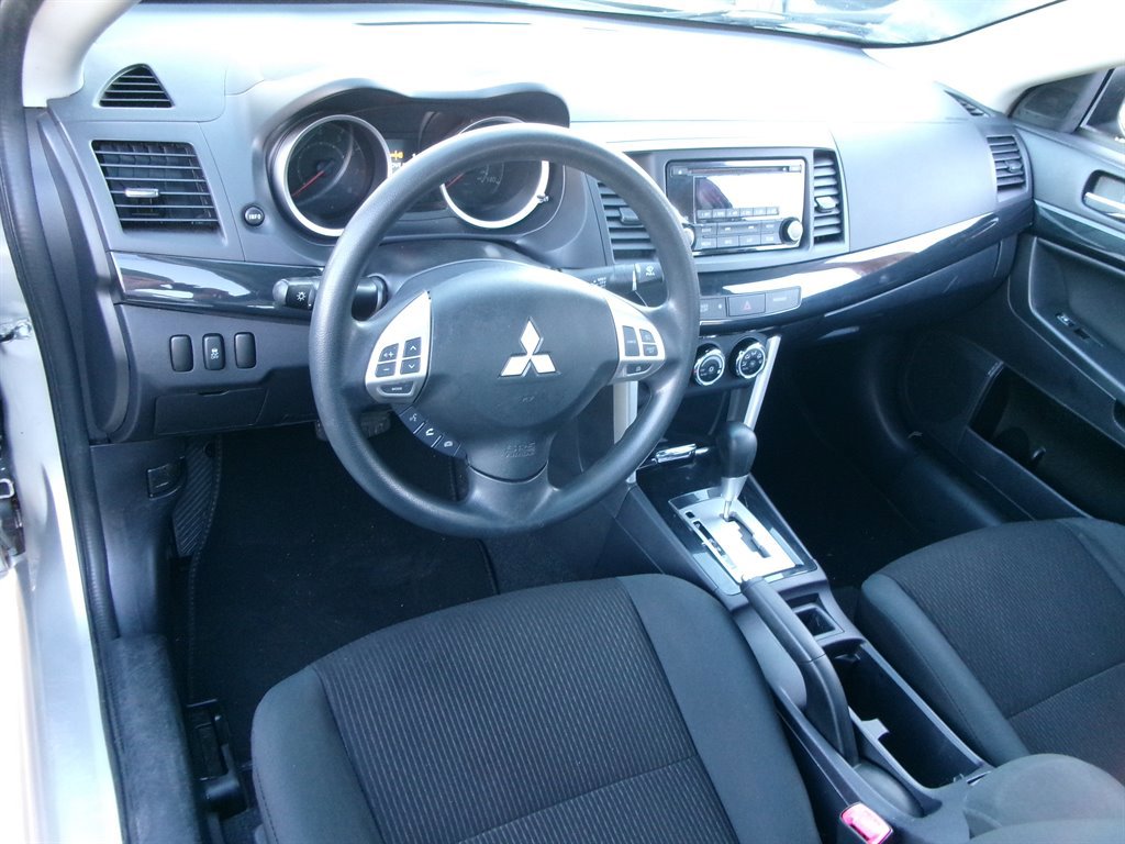 Used 2016 Mitsubishi Lancer ES image 11