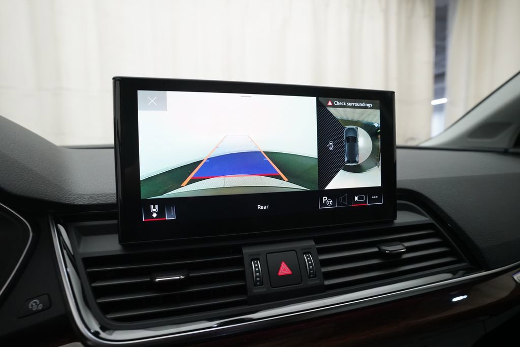 Used 2023 Audi Q5 2.0T Prestige w/ Prestige Package image 27