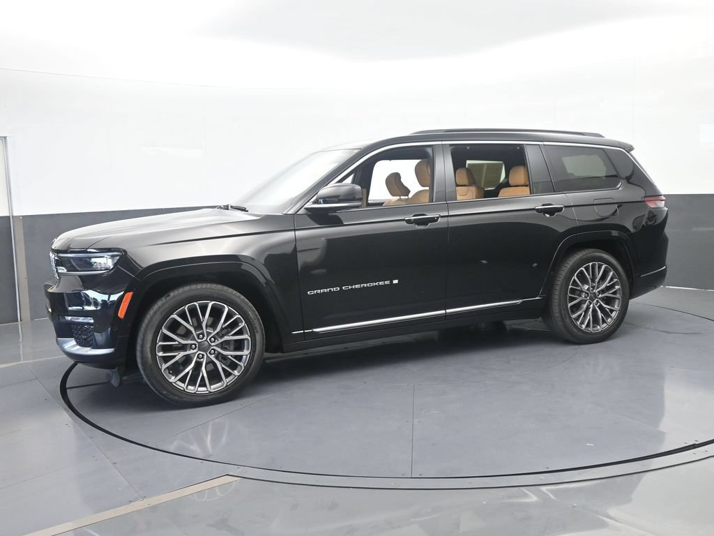 Used 2023 Jeep Grand Cherokee L Summit AWD/4WD image 2