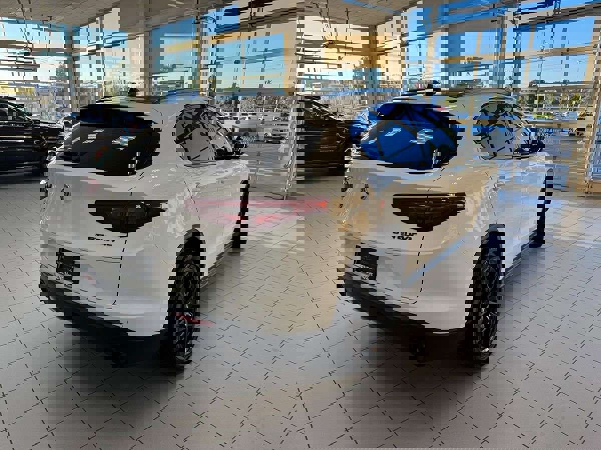 Used 2019 Alfa Romeo Stelvio Ti Sport w/ Quick Order Package 22S Sport image 8