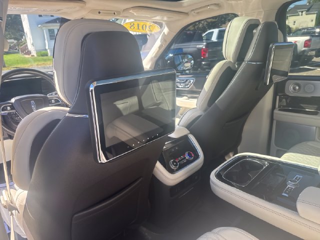 Used 2018 Lincoln Navigator Black Label w/ Cargo Package AWD/4WD image 33