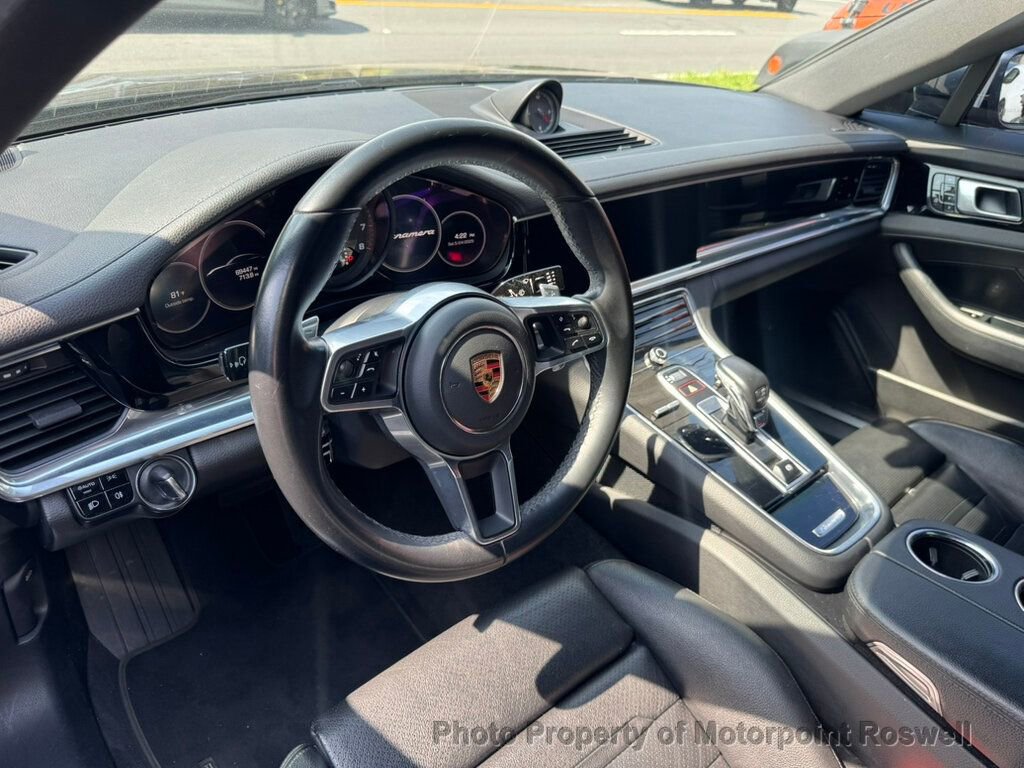 Used 2020 Porsche Panamera image 22