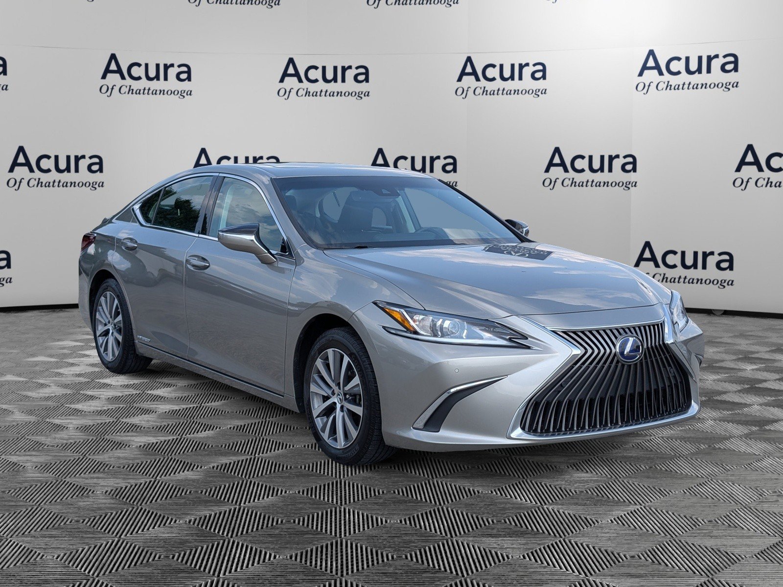 Used 2020 Lexus ES 300h w/ Premium Package video 1