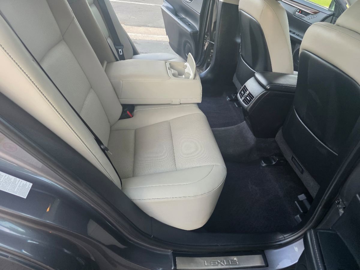 Used 2015 Lexus ES 350 w/ Premium Package FWD image 18