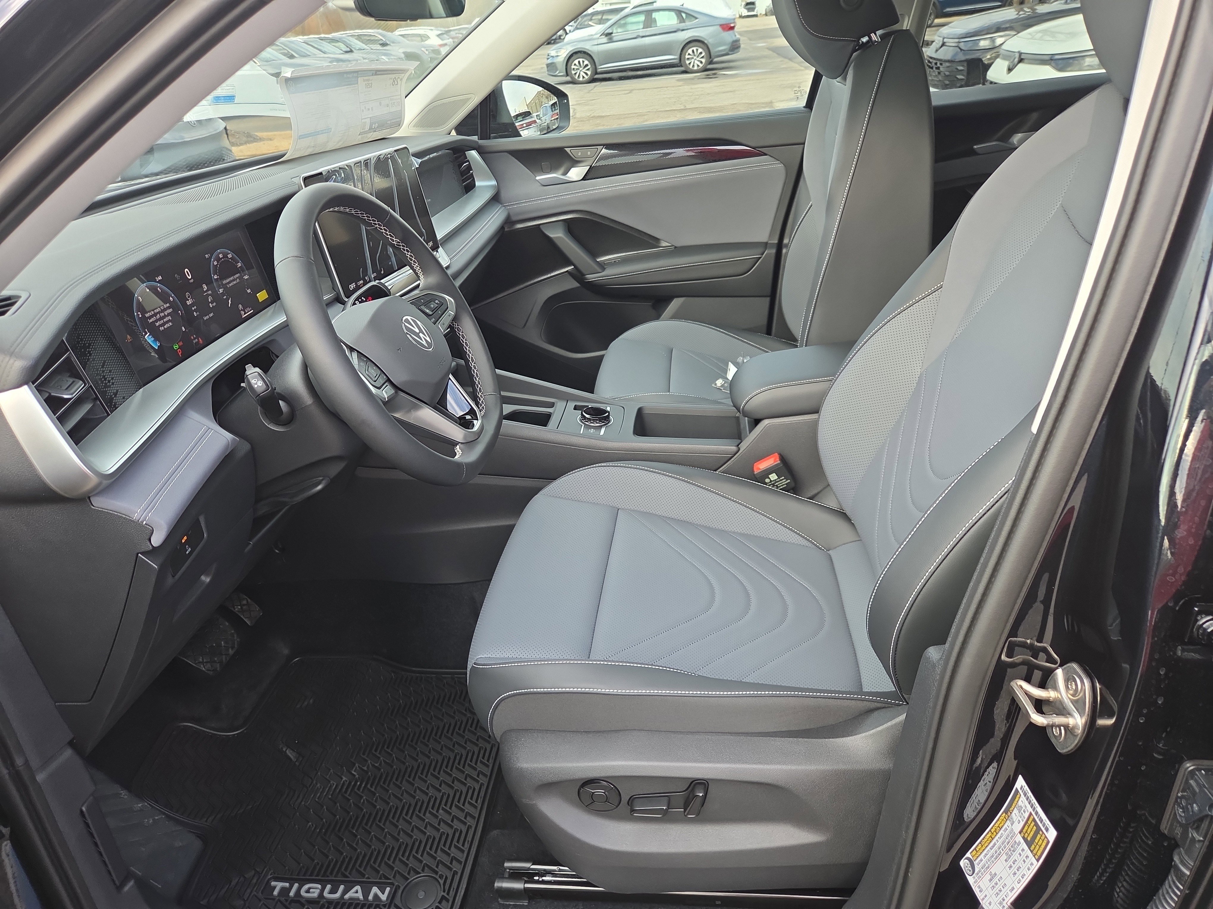 New 2026 Volkswagen Tiguan SE image 4