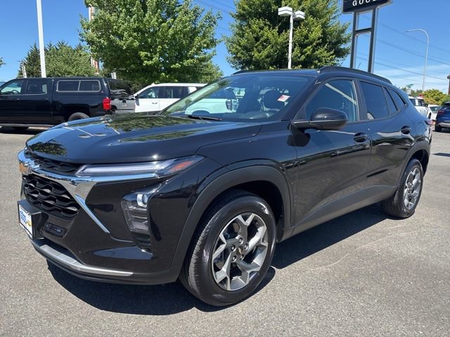 Used 2025 Chevrolet Trax LT w/ LT Convenience Package FWD image 1