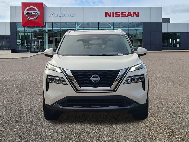 Used 2023 Nissan Rogue SL AWD/4WD image 2
