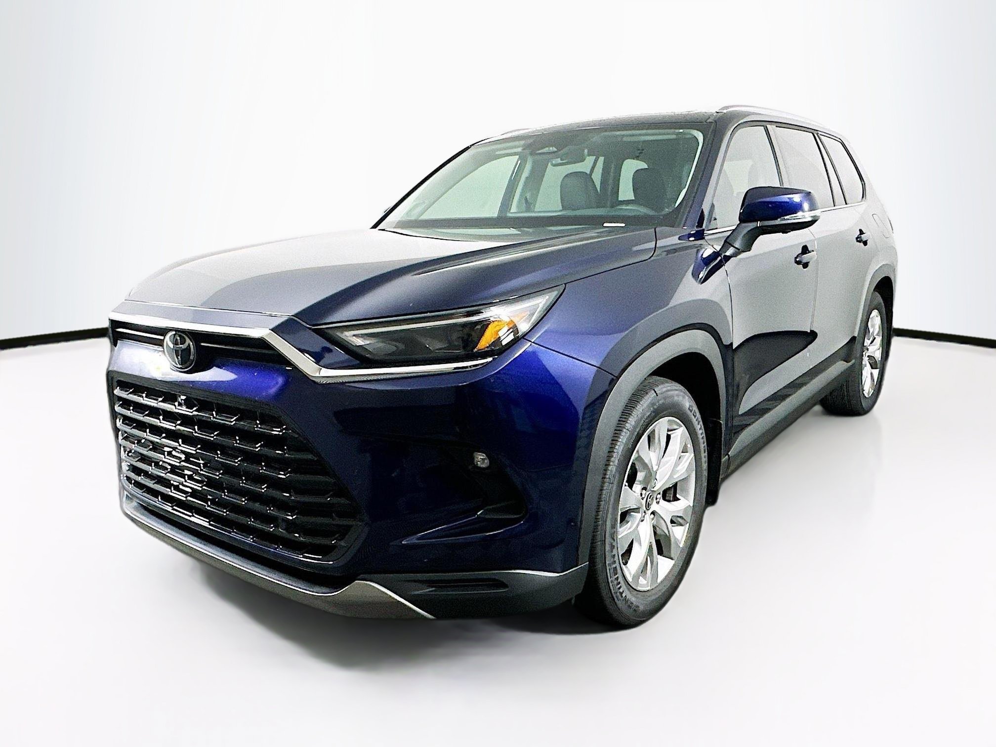 Used 2026 Toyota Grand Highlander FWD image 3