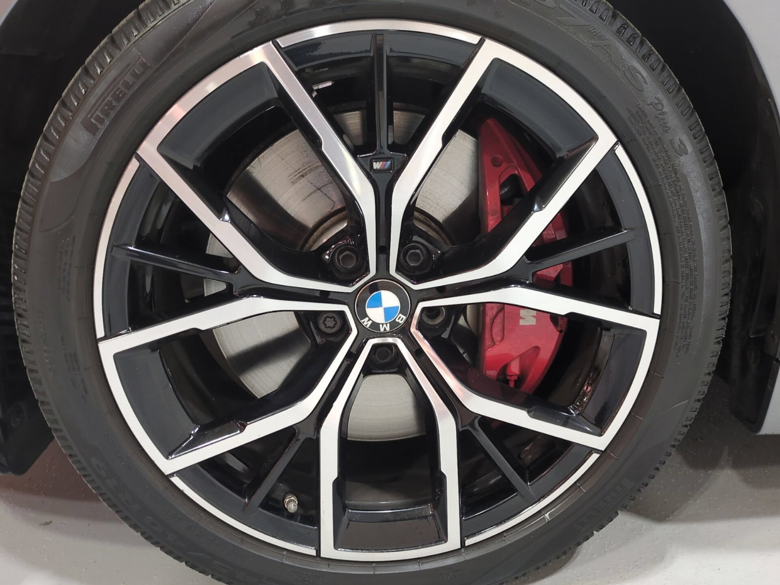 Used 2023 BMW 540i xDrive w/ Executive Package AWD/4WD image 9