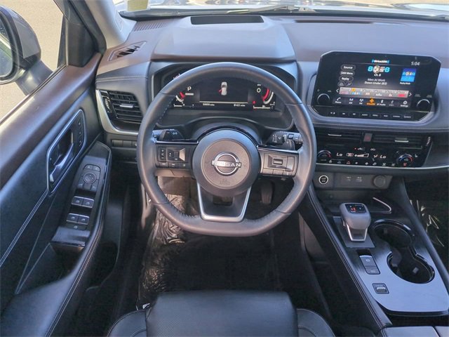 Used 2023 Nissan Rogue Platinum w/ Platinum Premium Package image 16