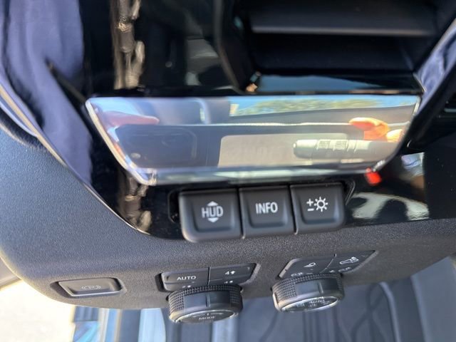 Used 2024 Chevrolet Silverado 2500 High Country w/ Technology Package image 13