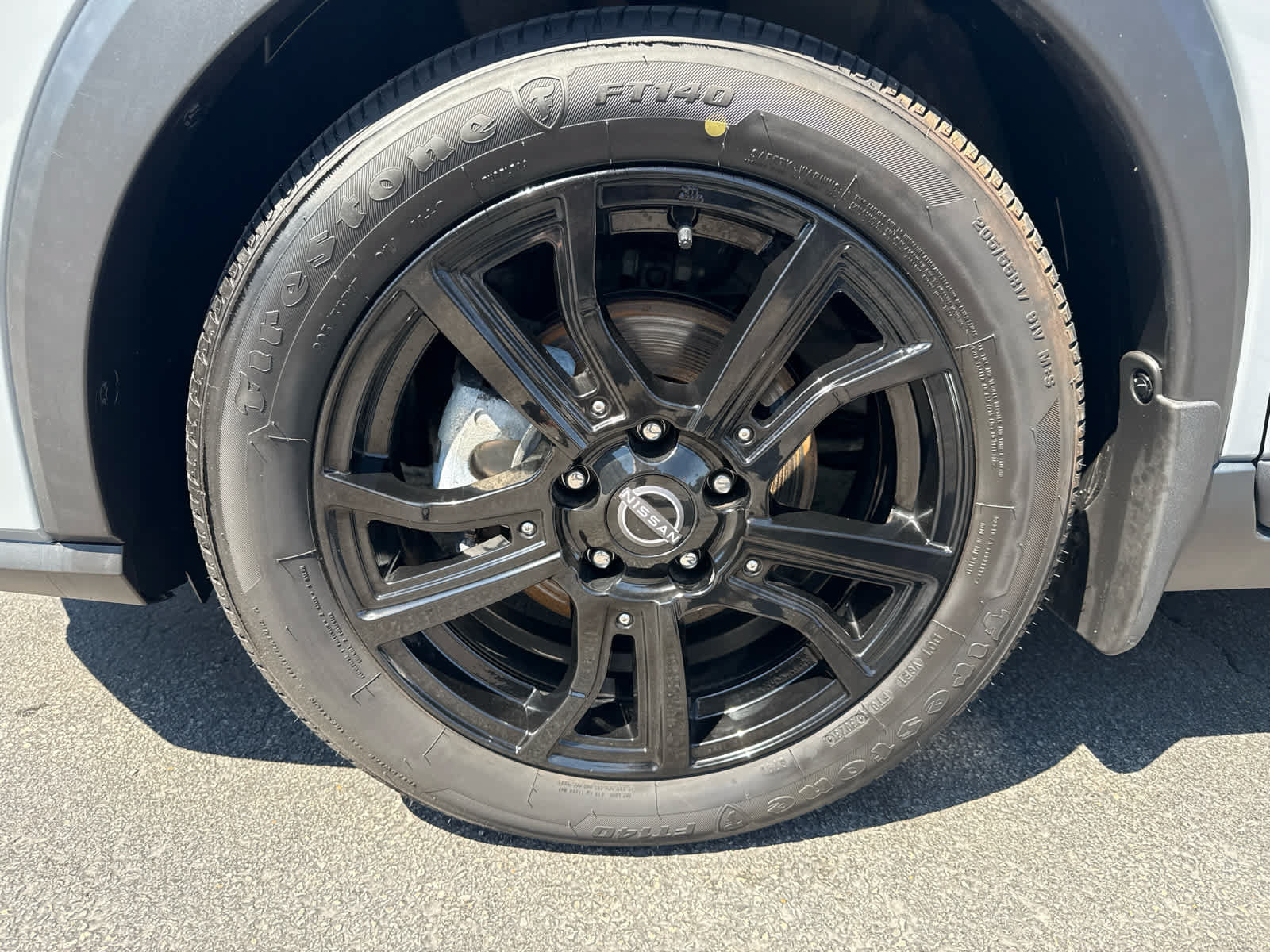 Used 2023 Nissan Kicks SR w/ Interior Electronics Package FWD image 9