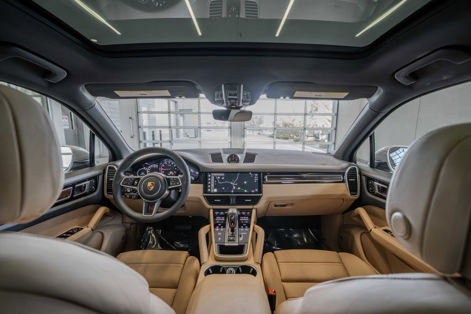 Used 2023 Porsche Cayenne Platinum Edition image 25