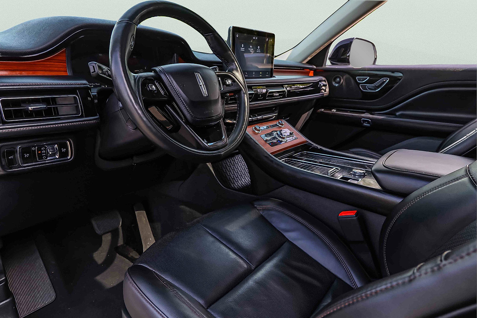 Used 2023 Lincoln Aviator Reserve w/ Jet Package AWD/4WD image 7