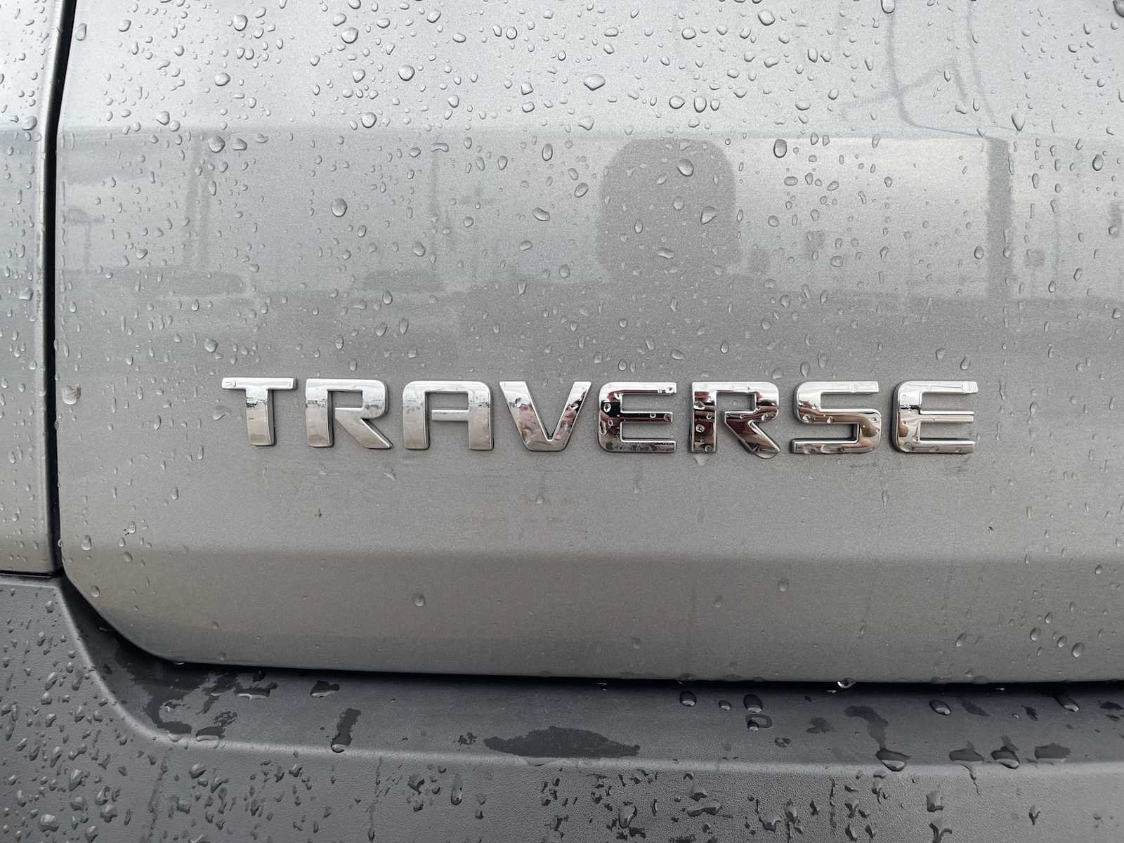 Used 2023 Chevrolet Traverse LT FWD image 31