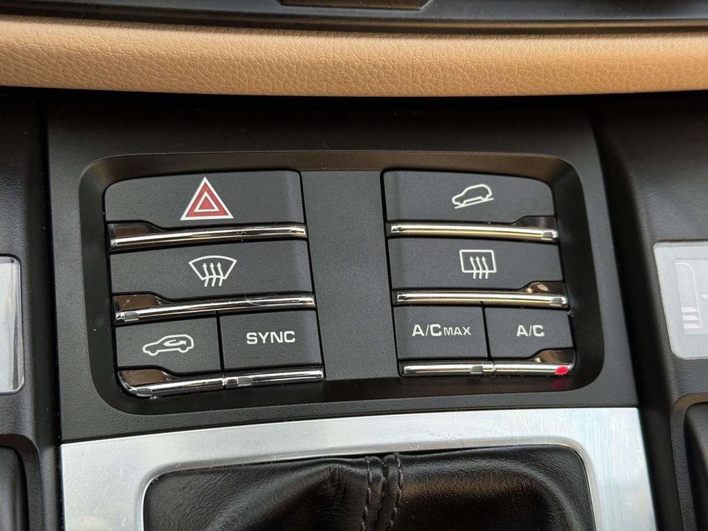 Used 2019 Porsche Macan image 26