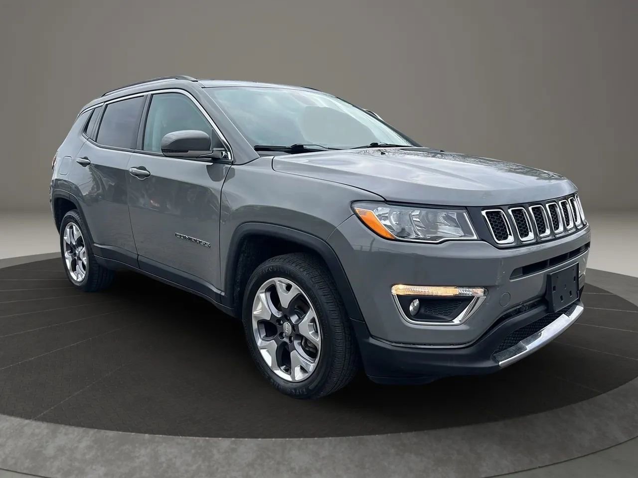 Used 2020 Jeep Compass Limited image 3