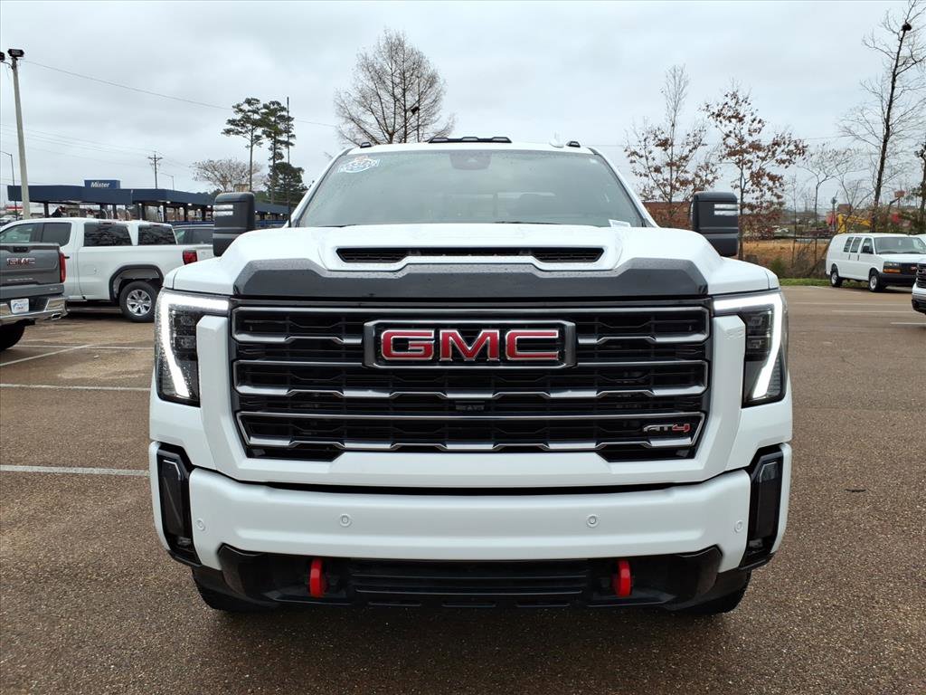 Used 2024 GMC Sierra 2500 AT4 w/ AT4 Premium Plus Package image 2