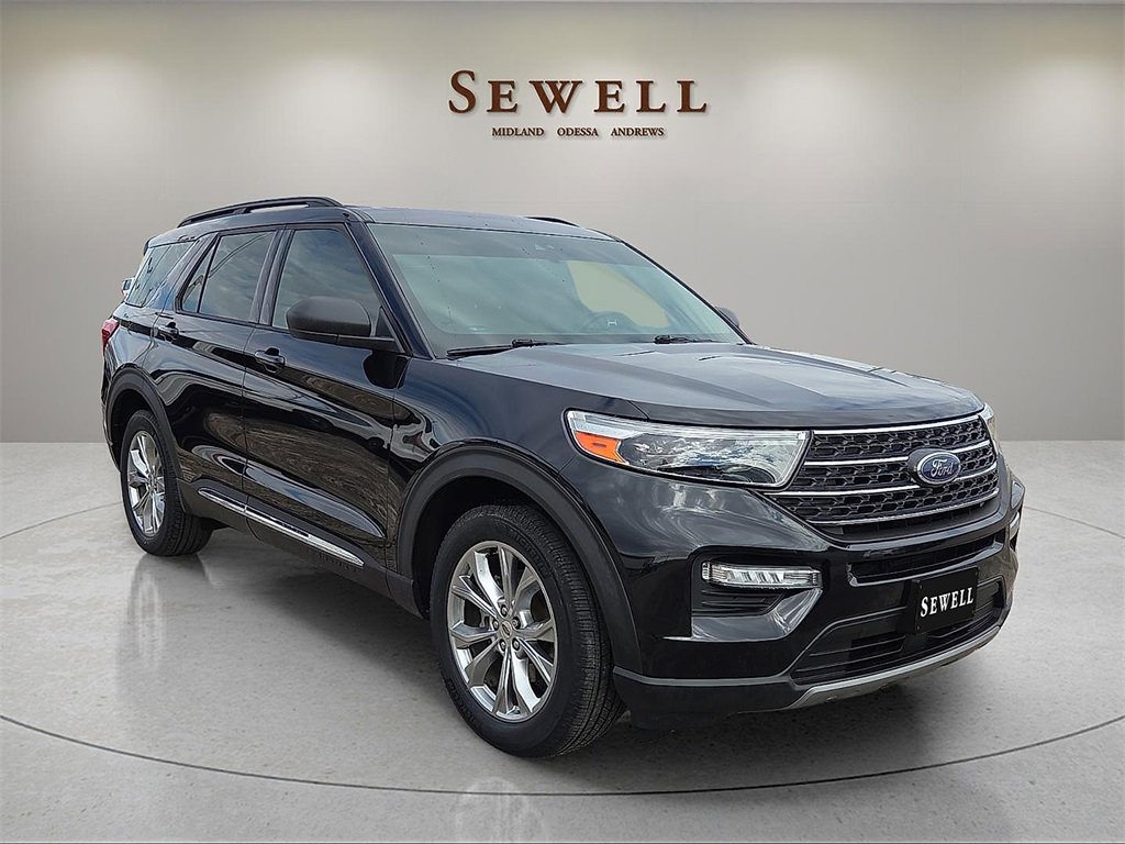 Used 2020 Ford Explorer XLT w/ Equipment Group 202A image 6