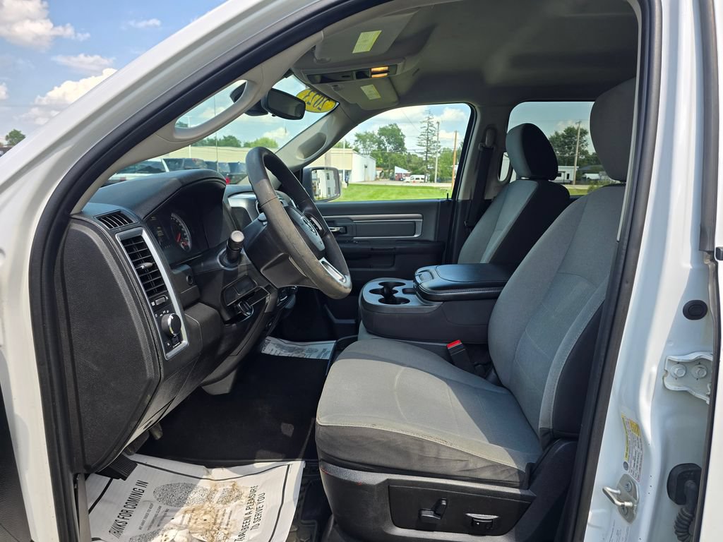 Used 2023 RAM 1500 Classic SLT w/ Protection Group AWD/4WD image 9
