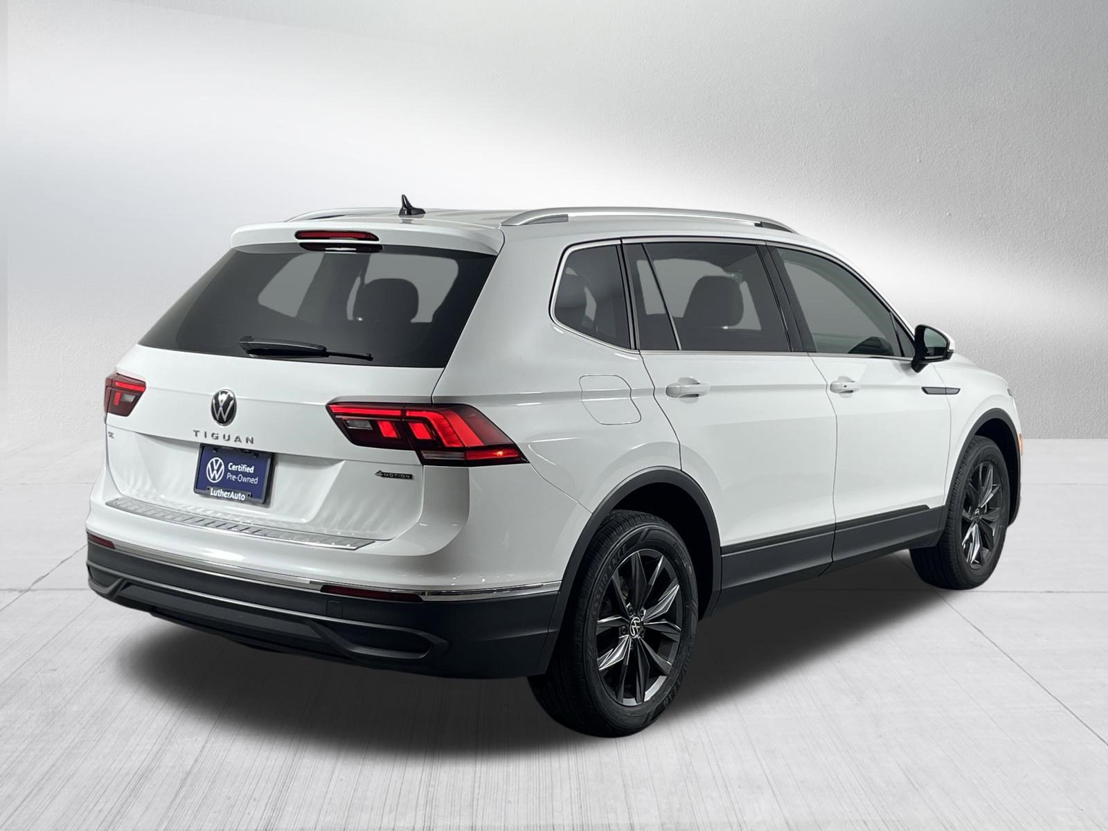 Certified 2022 Volkswagen Tiguan SE AWD/4WD image 7