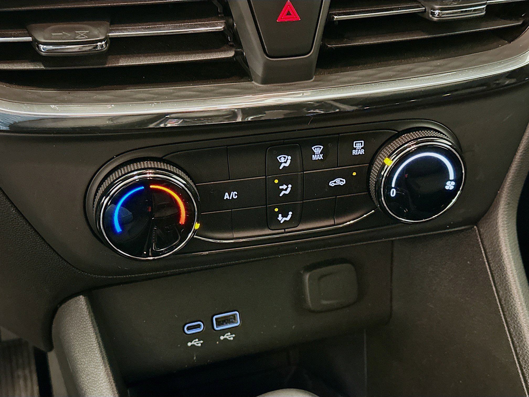 Used 2025 Buick Encore GX Preferred image 24