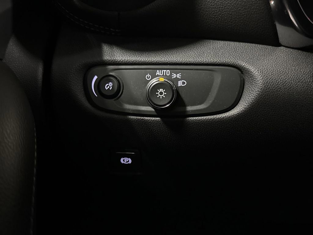 Used 2021 Chevrolet Blazer LT image 18