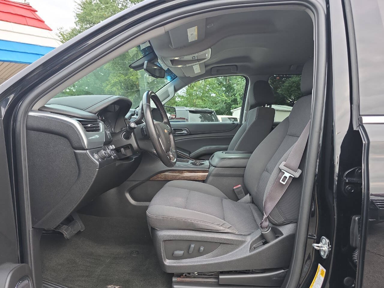 Used 2017 Chevrolet Tahoe LS w/ All-Season Package AWD/4WD image 9