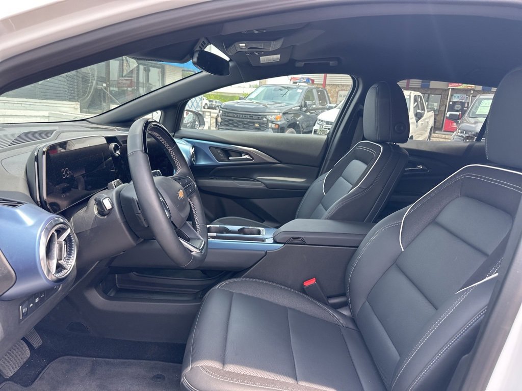 Used 2024 Chevrolet Equinox EV LT w/ Active Safety Package 3 image 30