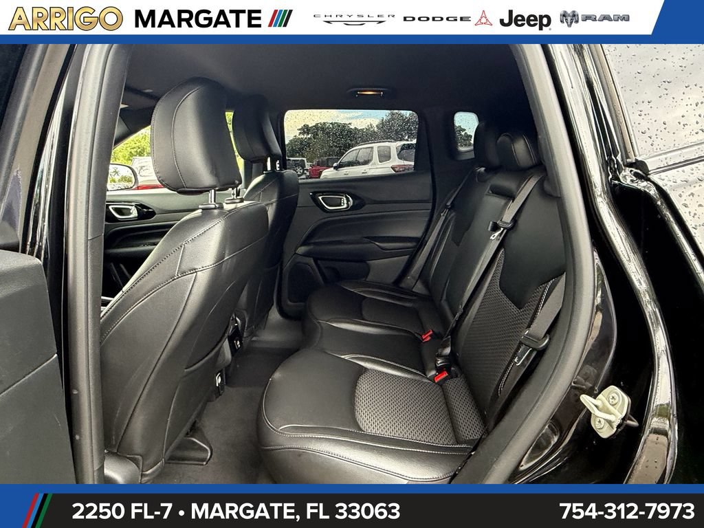 Used 2023 Jeep Compass Latitude AWD/4WD image 11