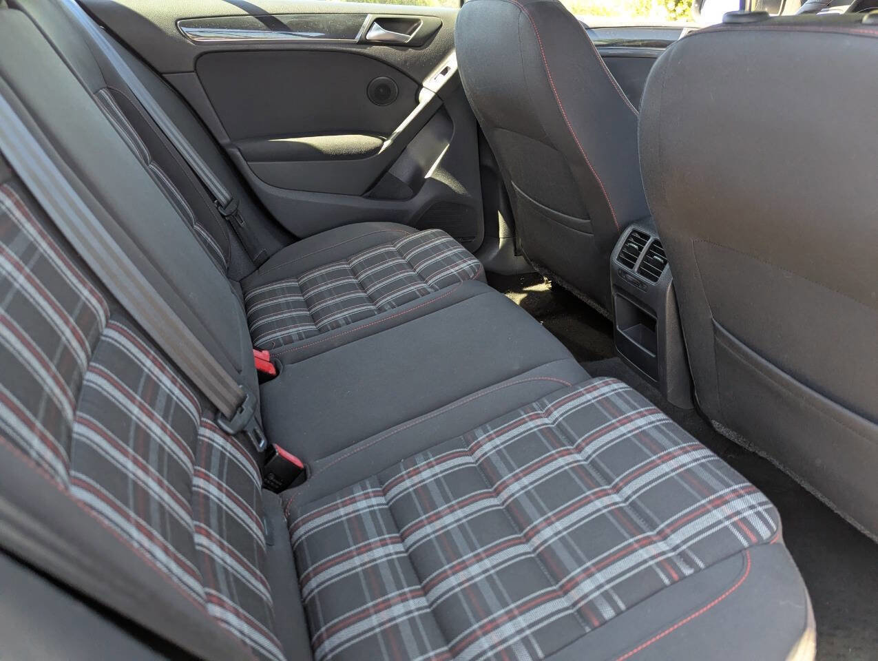 Used 2012 Volkswagen GTI 4-Door image 13