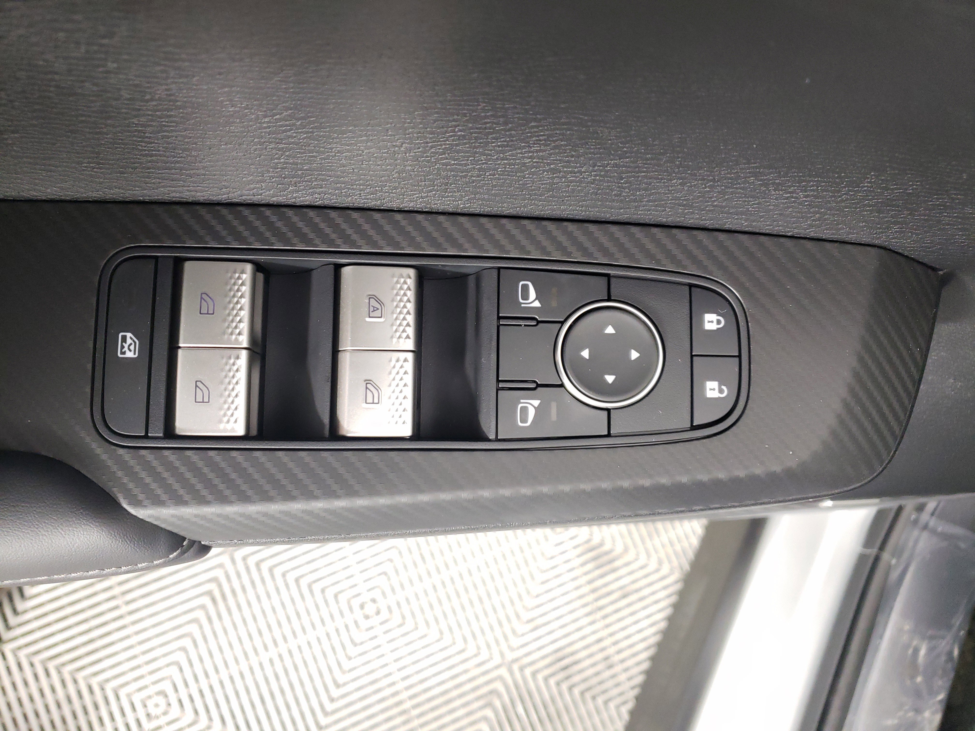 New 2026 Mitsubishi Outlander ES image 8