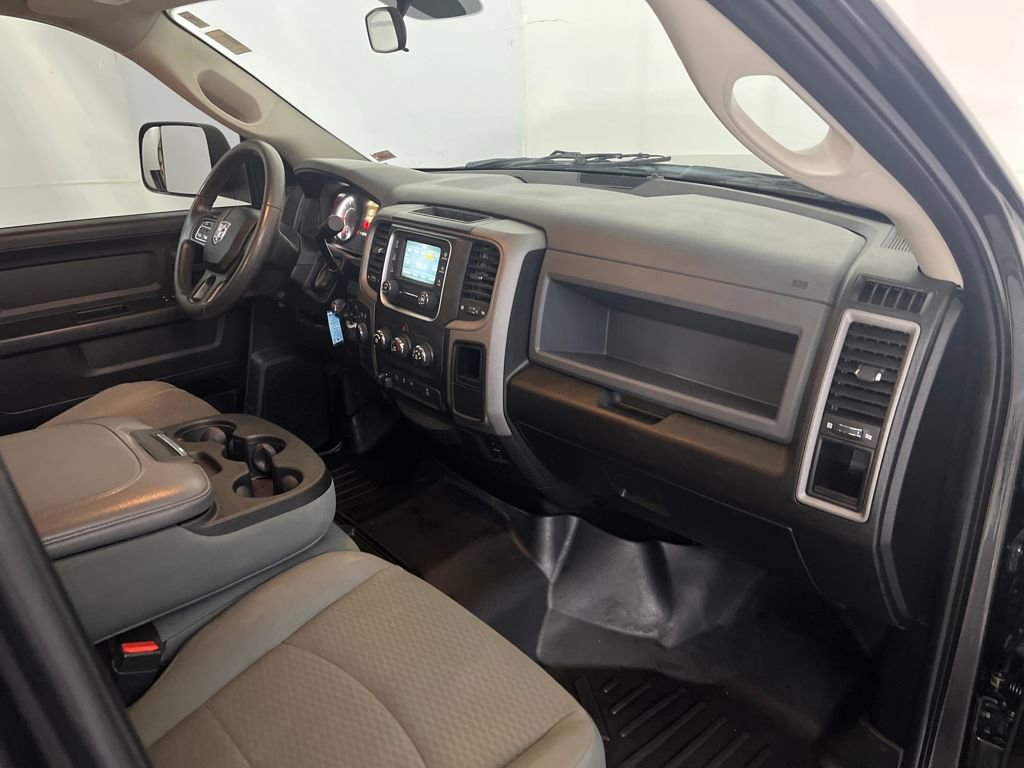 Used 2018 RAM 2500 Tradesman w/ Chrome Appearance Group image 21