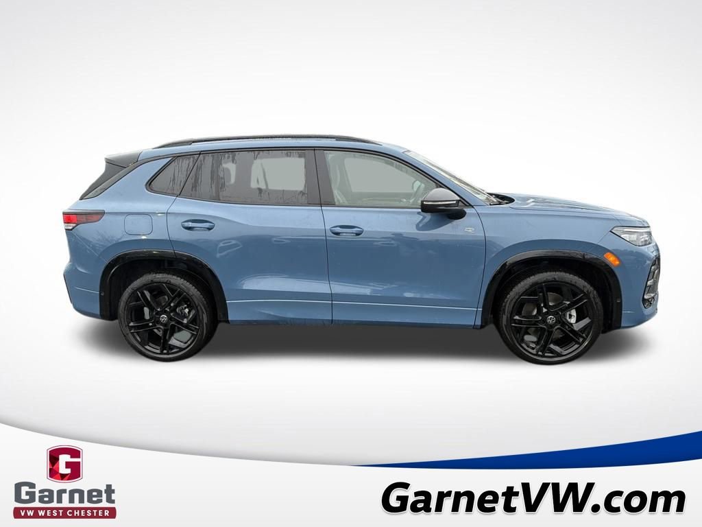 New 2026 Volkswagen Tiguan SE R-Line image 6