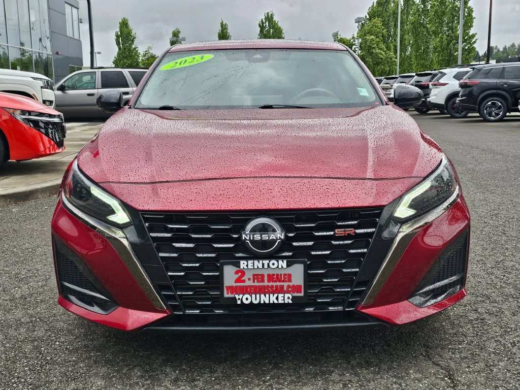 Used 2023 Nissan Altima 2.0 SR FWD image 2