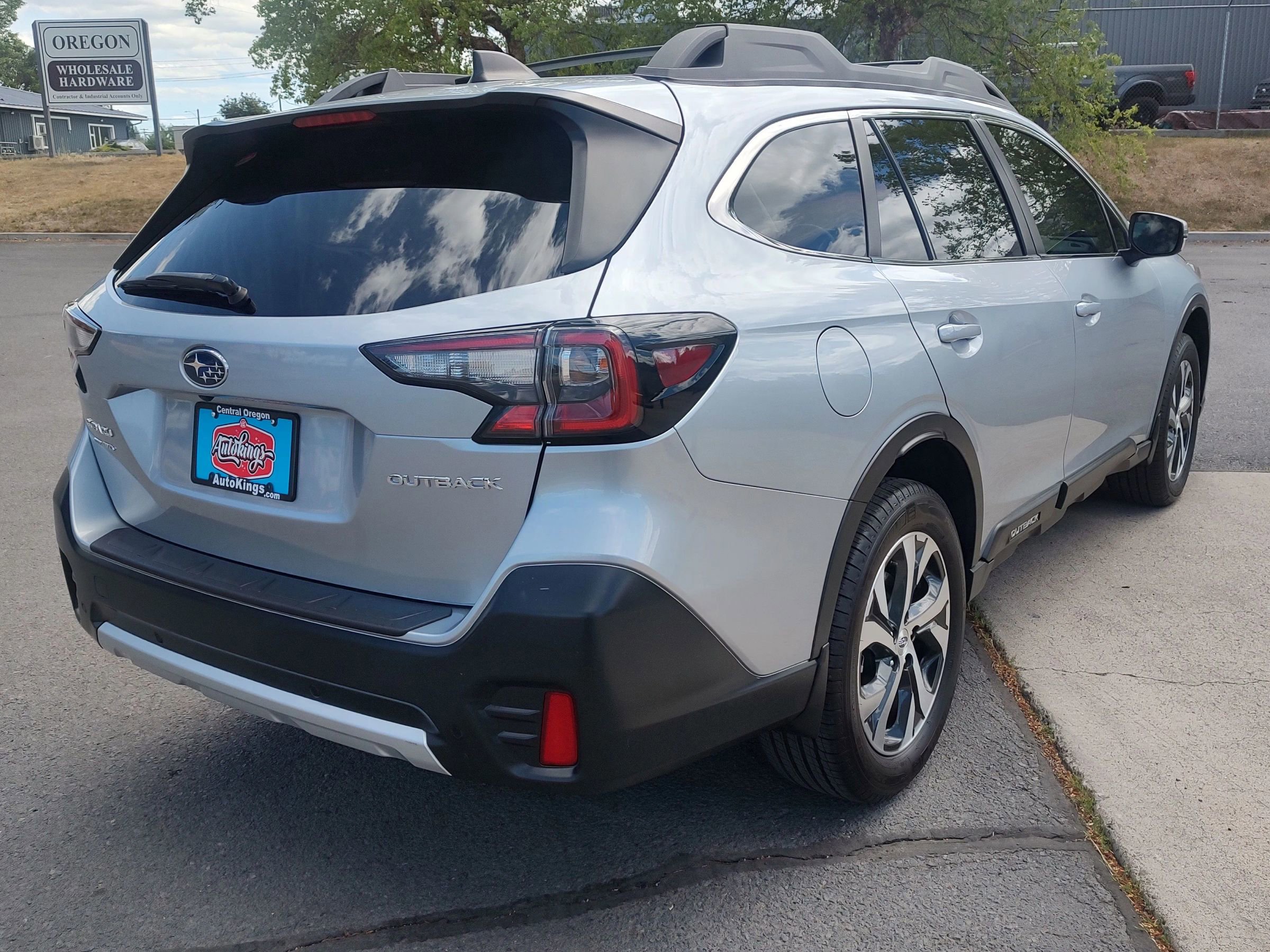 Used 2020 Subaru Outback Limited w/ Popular Package #2 image 5