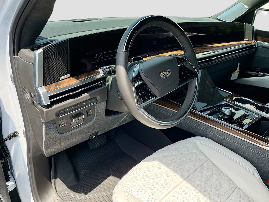 New 2026 Cadillac Escalade ESV Platinum Sport w/ LPO, ONYX Package AWD/4WD image 16