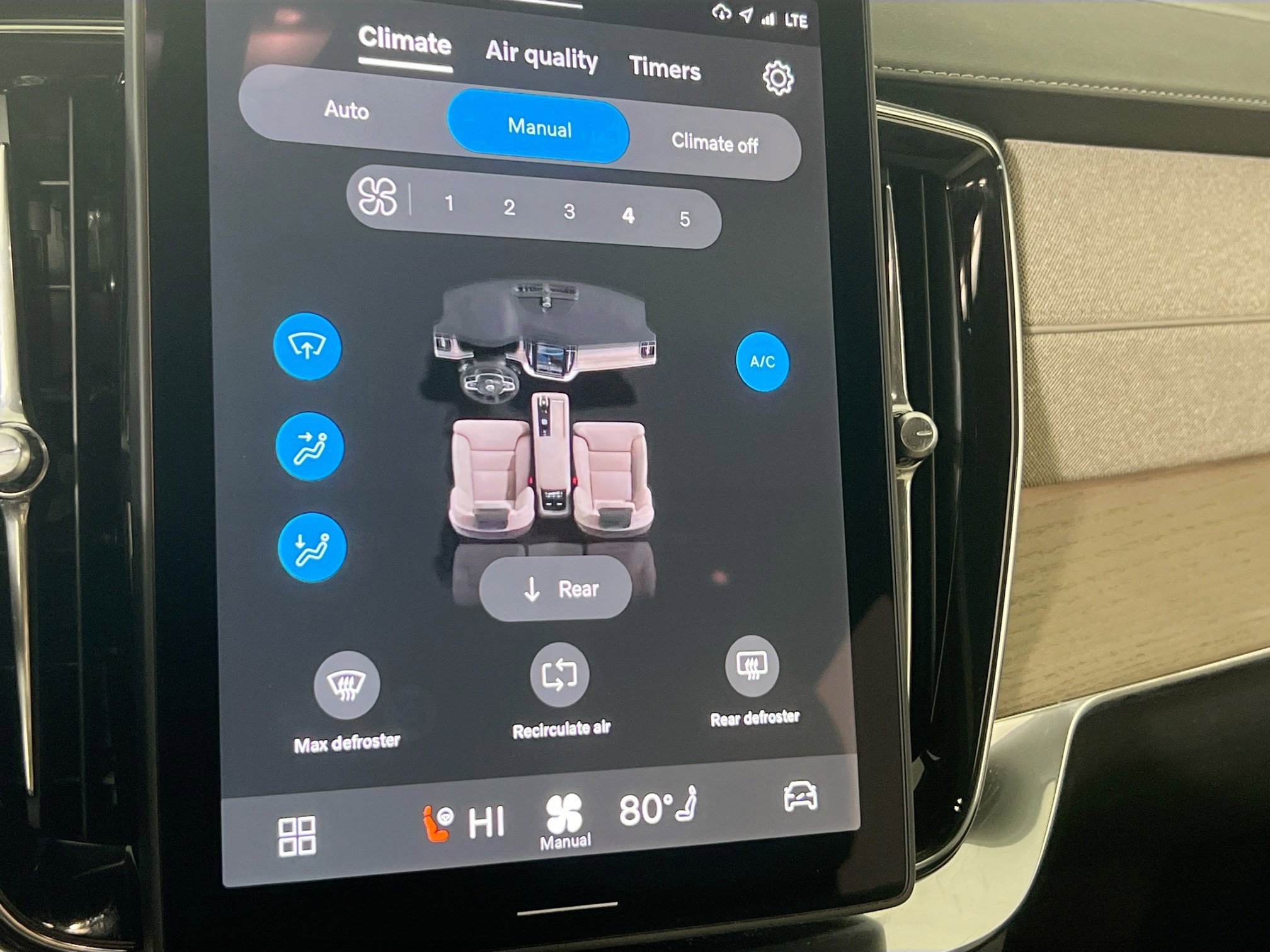 Used 2025 Volvo XC90 T8 Plus w/ Protection Package Premier image 16