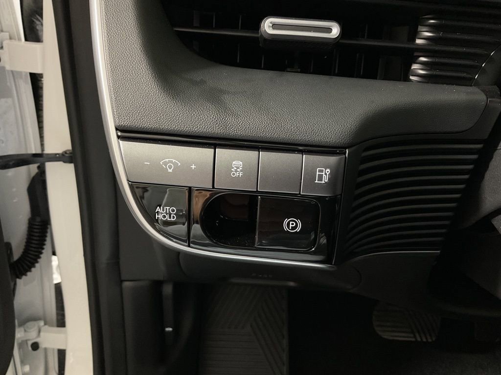 New 2025 Hyundai Ioniq 5 SE AWD/4WD image 29