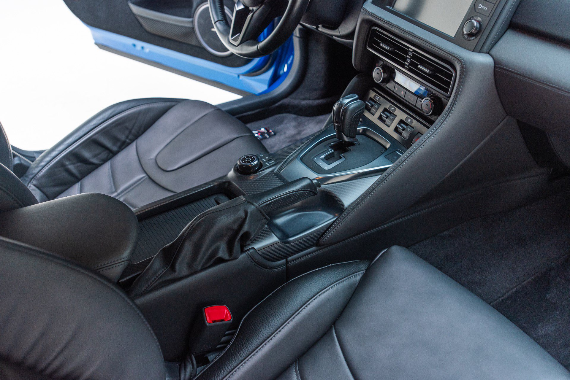 Used 2021 Nissan GT-R Premium AWD/4WD image 33