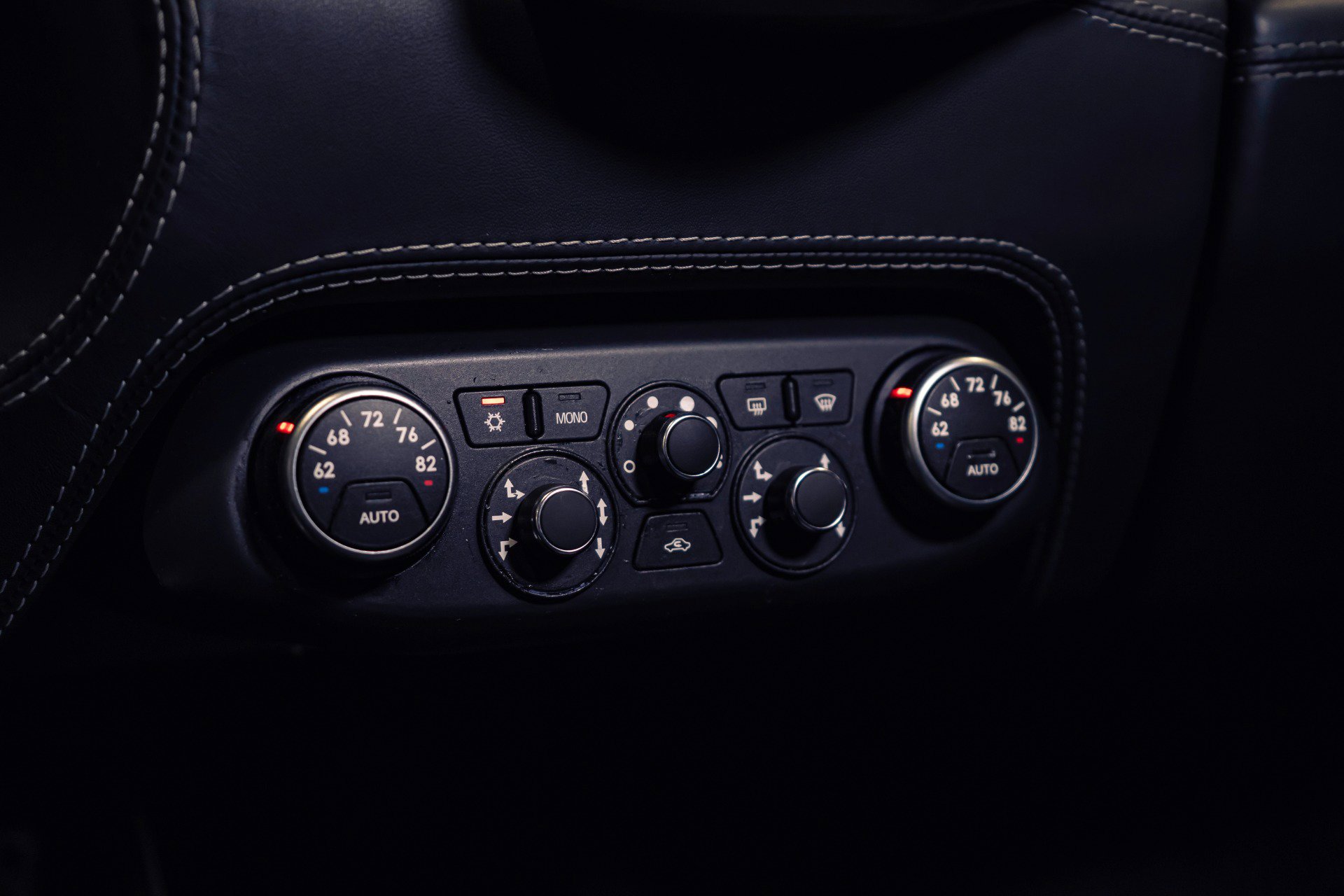 Used 2012 Ferrari 458 Italia Coupe image 8