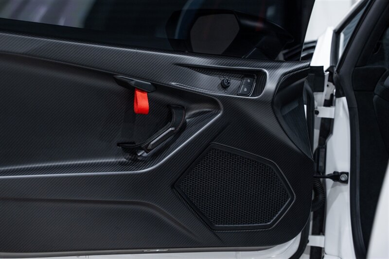 Used 2022 Lamborghini Huracan STO RWD image 23