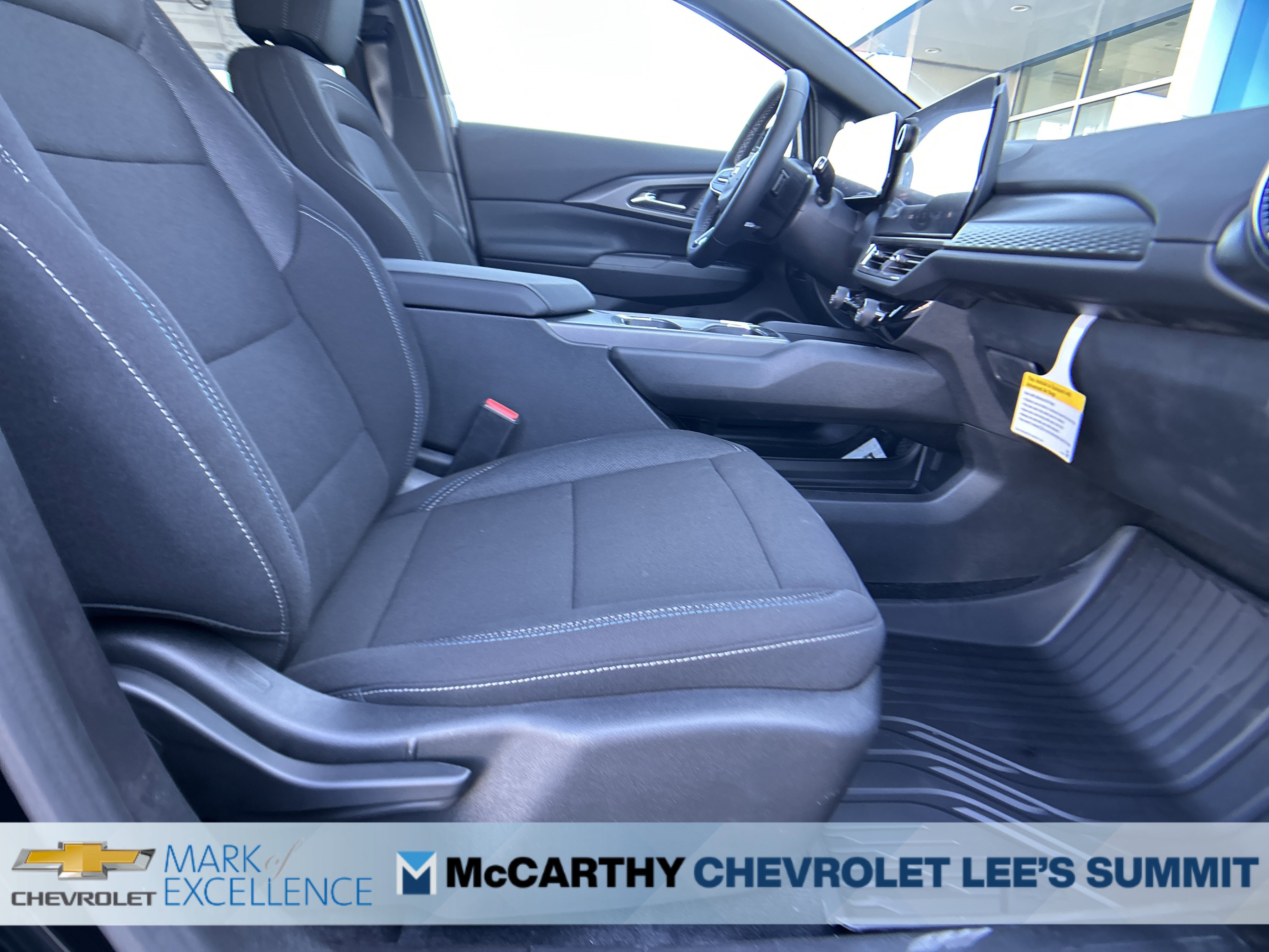 New 2026 Chevrolet Equinox EV LT w/ Comfort Package AWD/4WD image 43