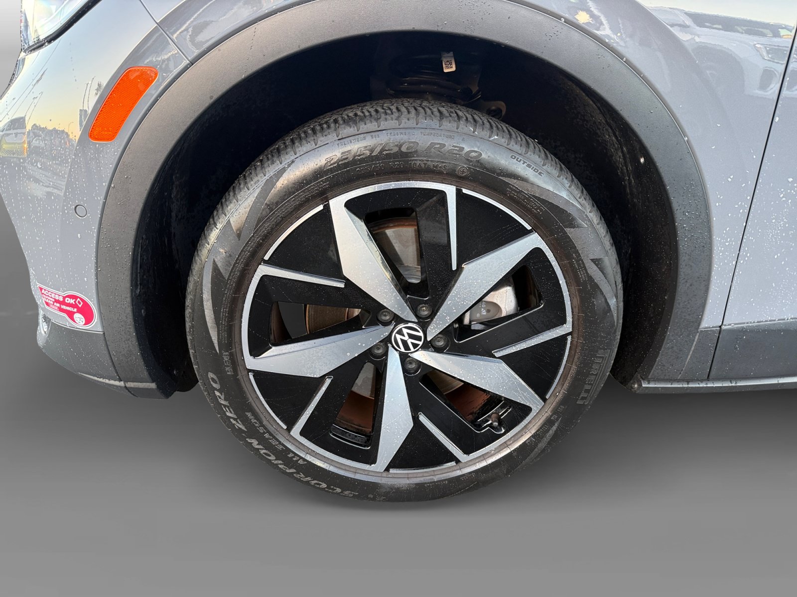 Used 2023 Volkswagen ID.4 Pro S AWD/4WD image 9