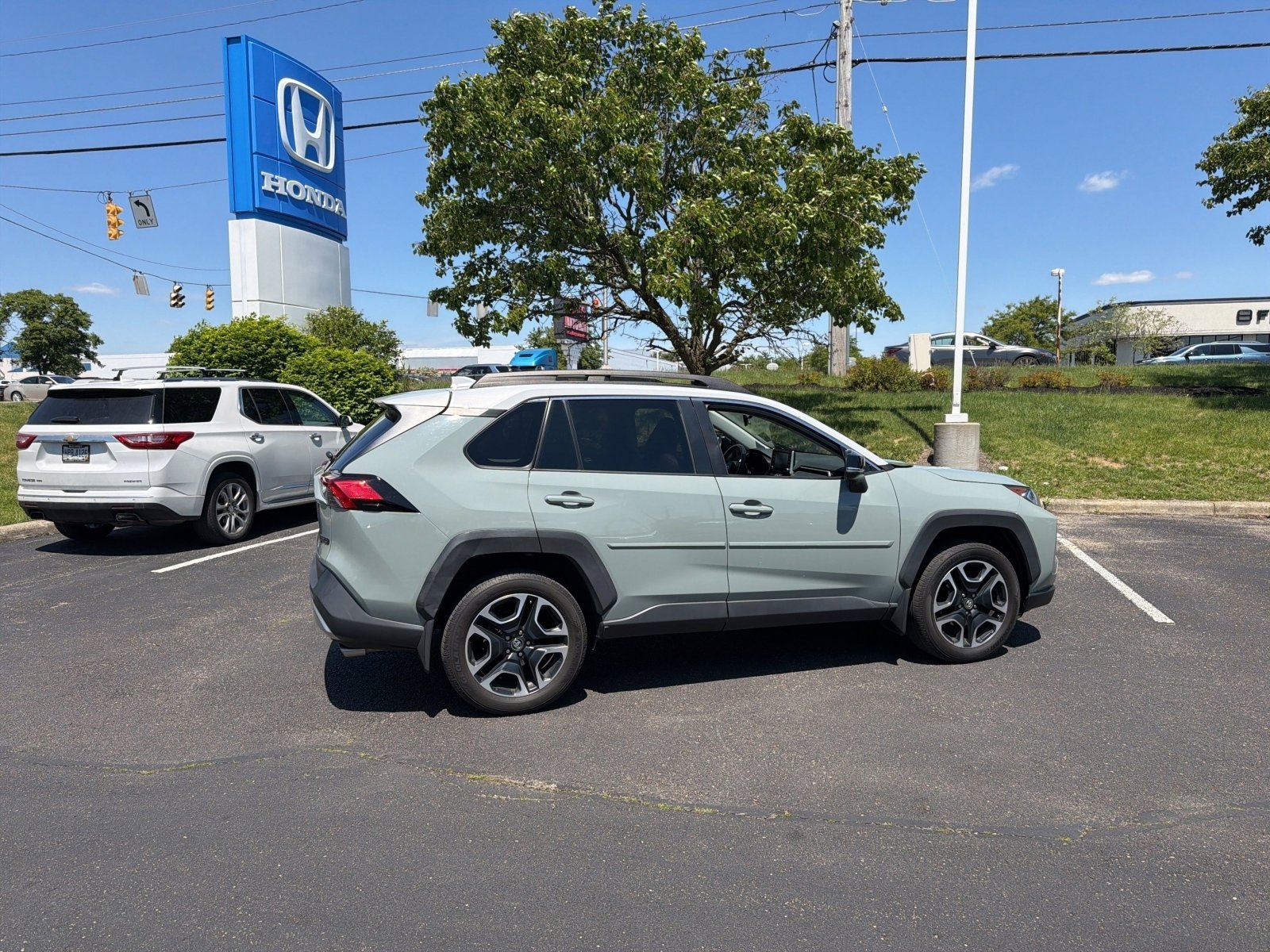 Used 2019 Toyota RAV4 Adventure AWD/4WD image 12